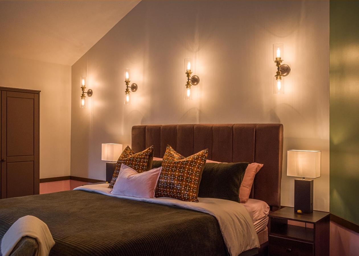 The Mountain Den Apartment Squamish Bagian luar foto