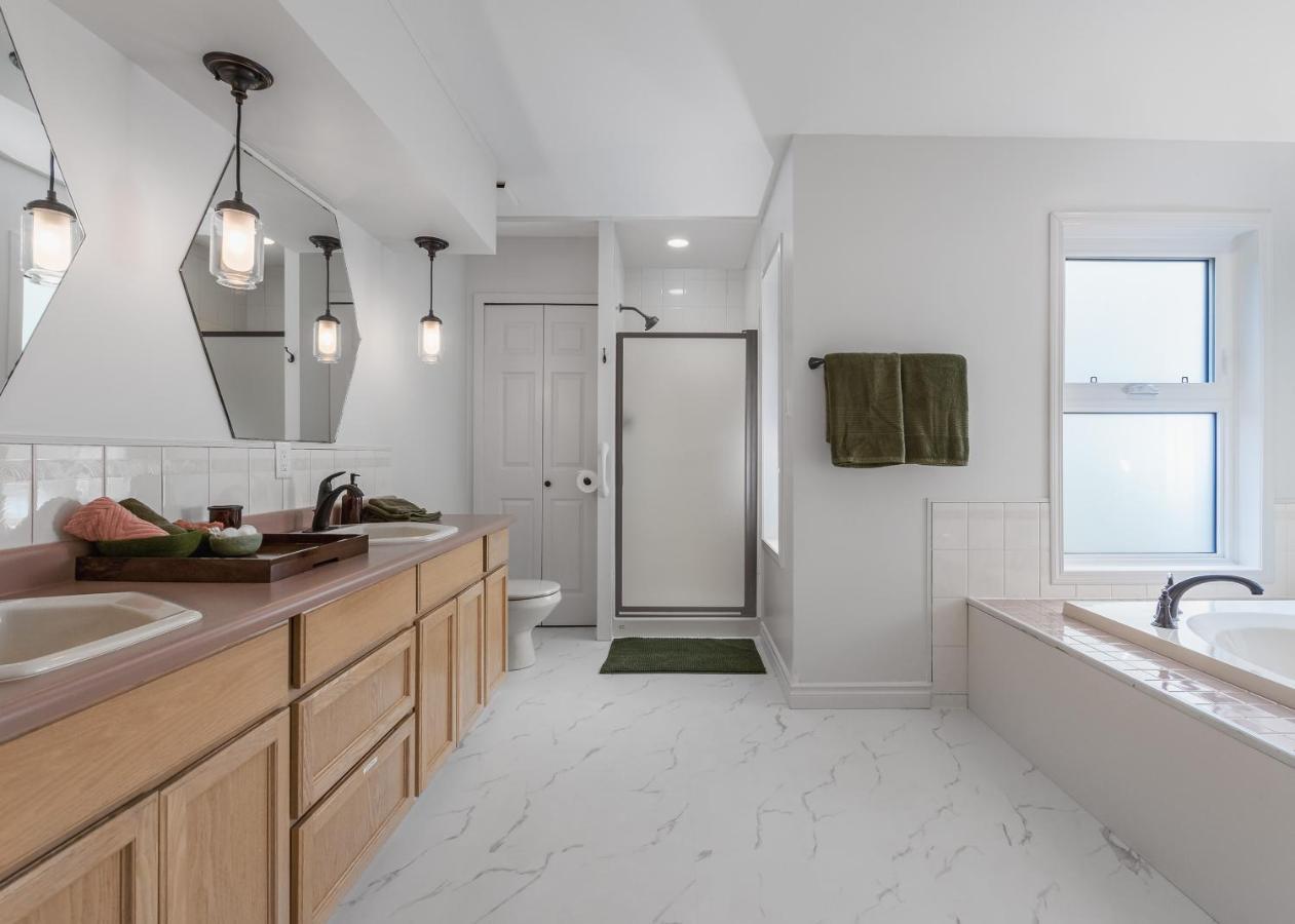 The Mountain Den Apartment Squamish Bagian luar foto